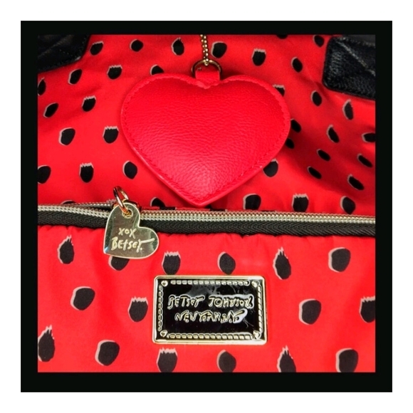 Red Heart-Patterned Backpack - Picture 5 of 5